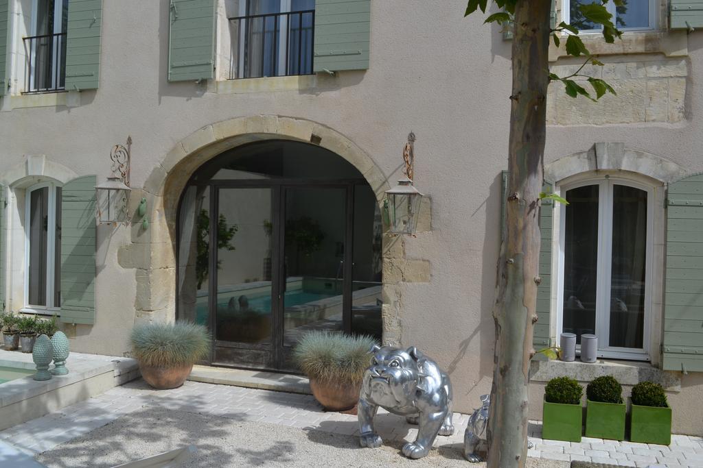 Mas A L'Improviste Bed & Breakfast Maillane ภายนอก รูปภาพ