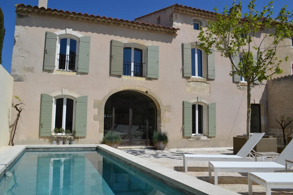 Mas A L'Improviste Bed & Breakfast Maillane ภายนอก รูปภาพ